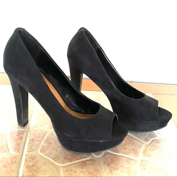 Black suede pumps peep toe Size 6.5, 4 inch heel - Picture 6 of 7
